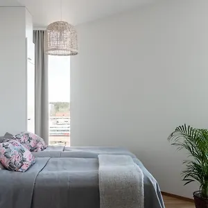  Апартаменты Sleepwell Itaekeskus, Close To Metro Финляндия