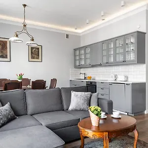 https://apartamenty-starowilna-1-krakw-main-square.krakowhotelspoland.com